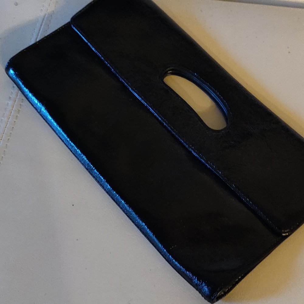 HOBO INTERNATIONAL BLACK PATENT LEATHER CLUTCH